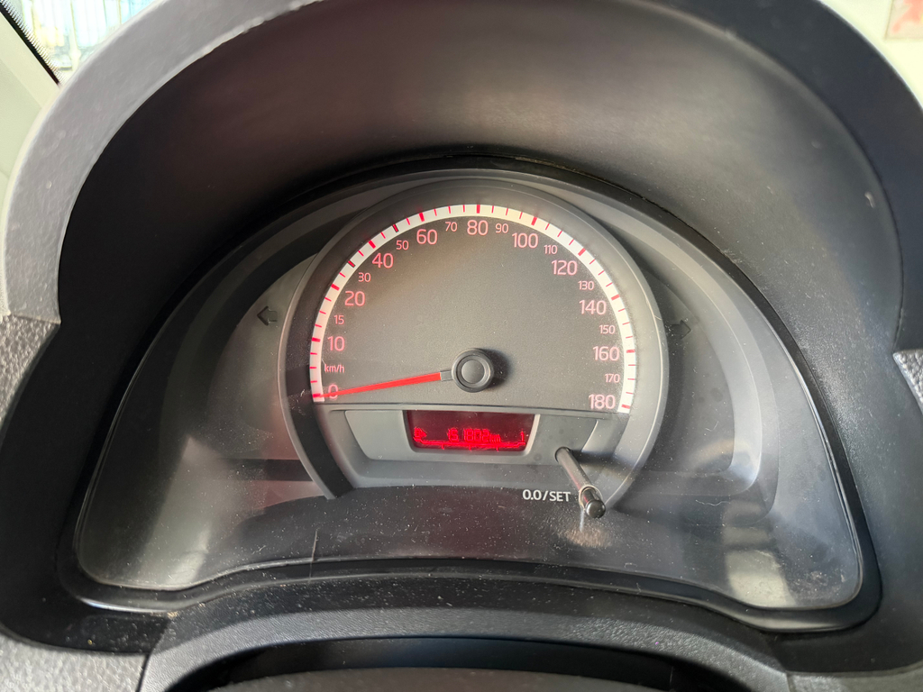 Volkswagen Up! Prata