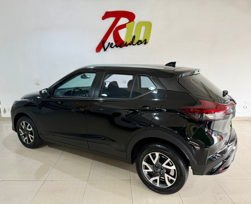 Nissan Kicks Preto