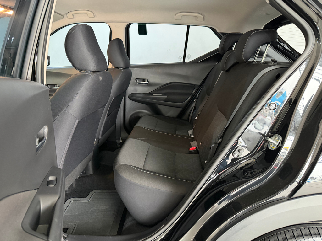 Nissan Kicks Preto
