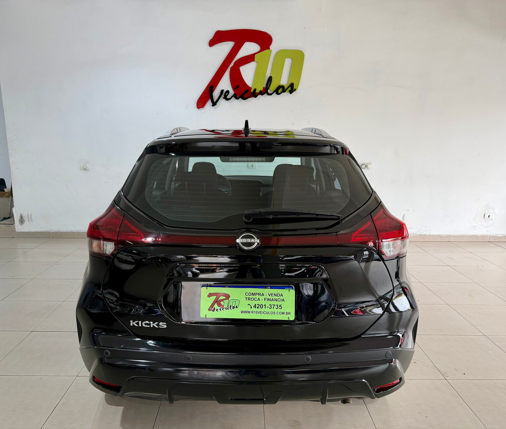 Nissan Kicks Preto