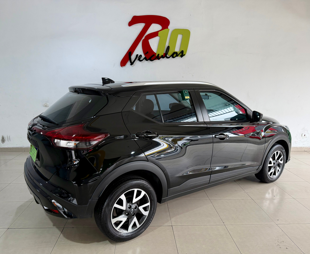 Nissan Kicks Preto