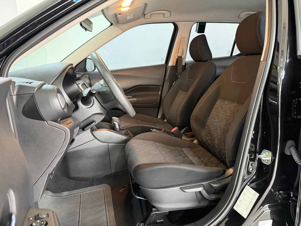 Nissan Kicks Preto