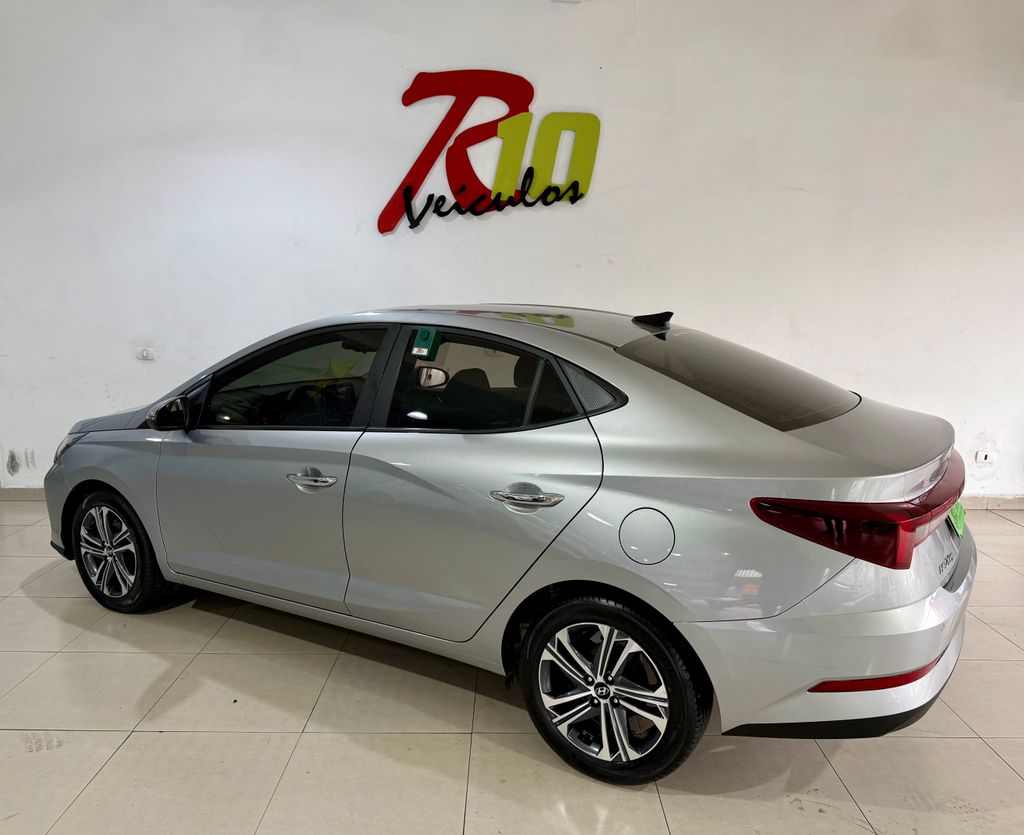 Hyundai HB20S Prata