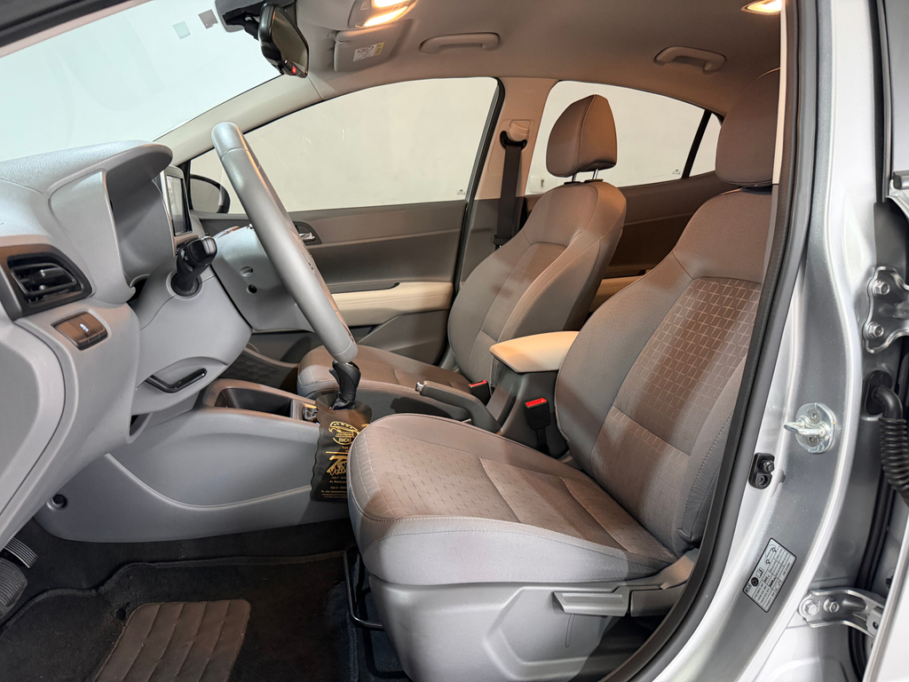 Hyundai HB20S Prata