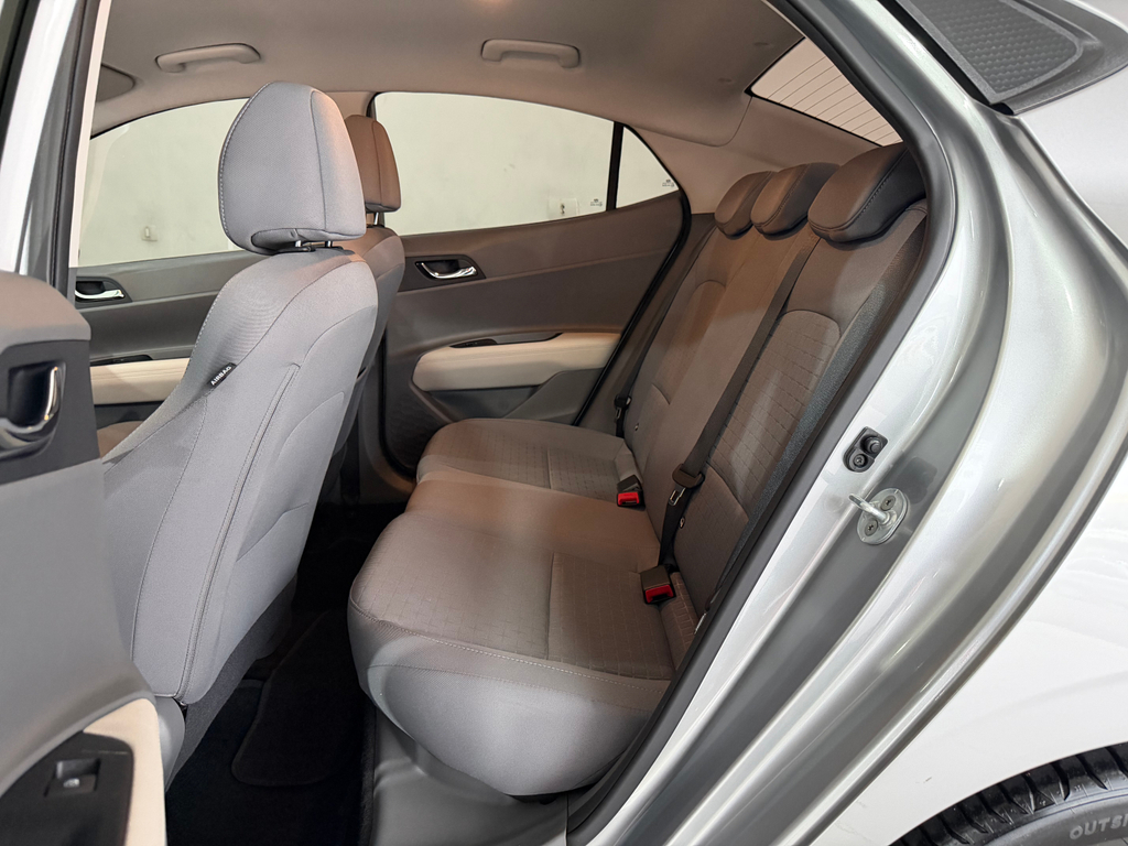 Hyundai HB20S Prata