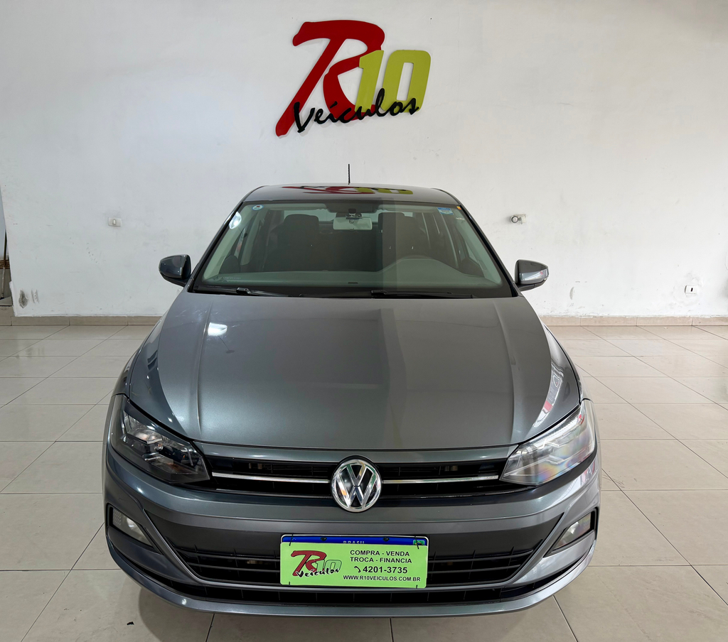 Volkswagen Virtus Cinza