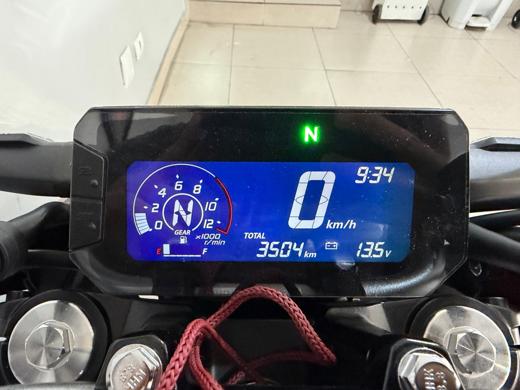 Honda CB 300F Vermelho