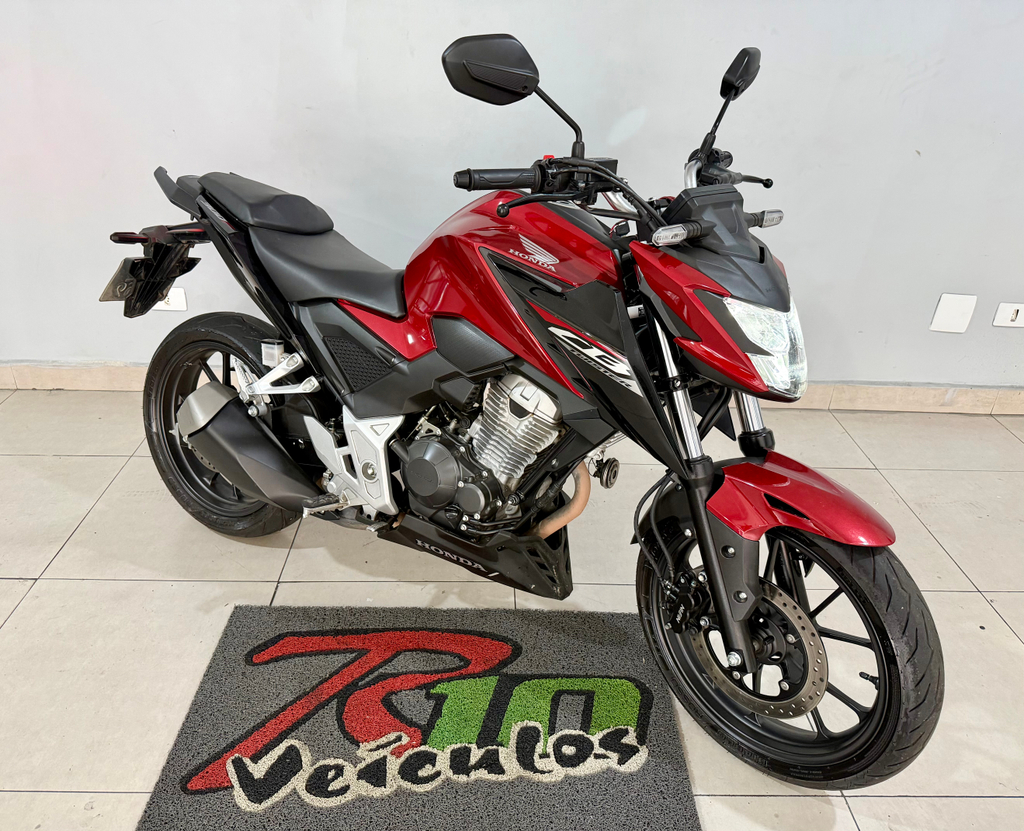 Honda CB 300F Vermelho