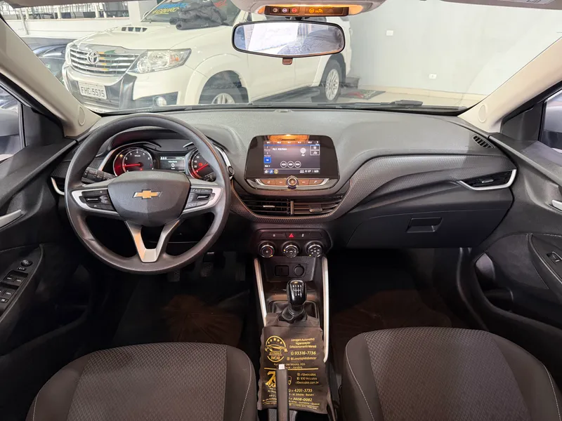Chevrolet Onix Prata
