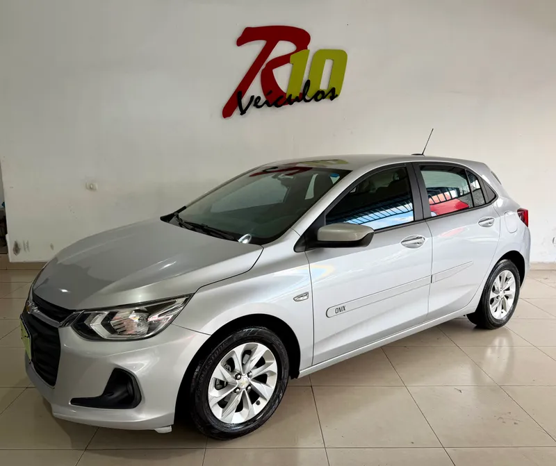 Chevrolet Onix Prata