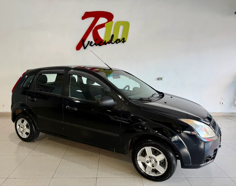 Ford Fiesta Hatch Preto
