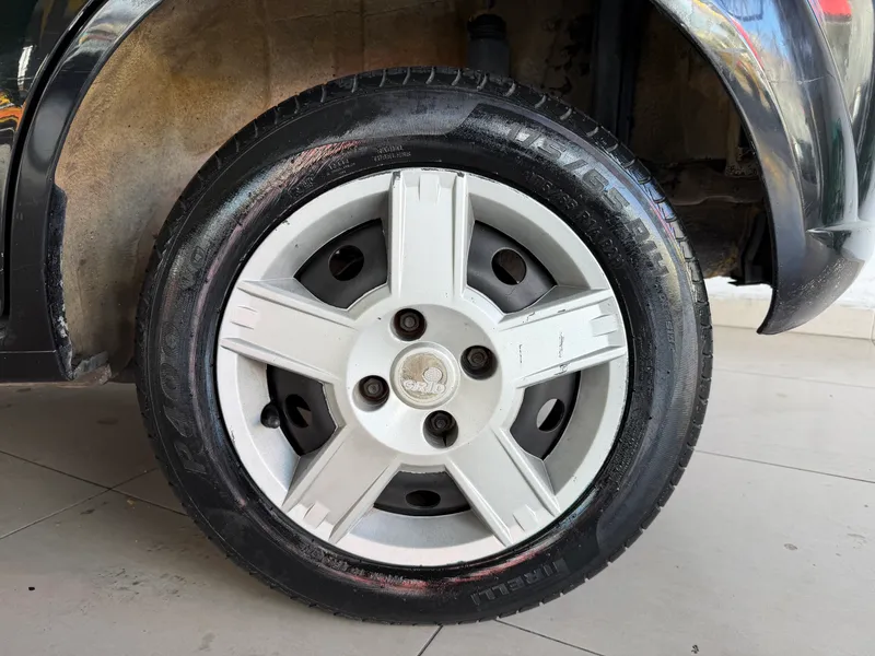 Ford Fiesta Hatch Preto