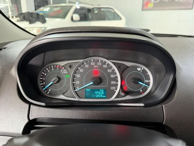 Ford Ka Hatch Branco