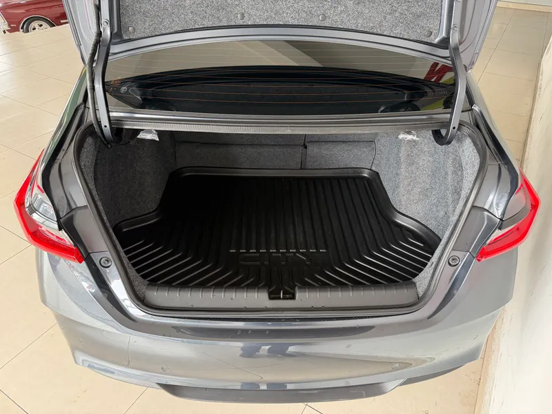 Honda City Cinza