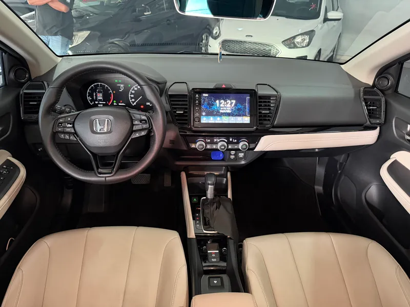 Honda City Cinza