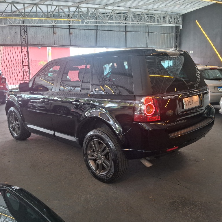 Land Rover Freelander 2 Preto