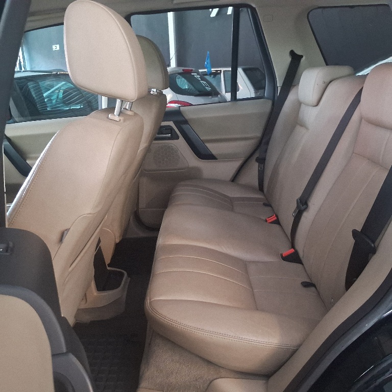 Land Rover Freelander 2 Preto