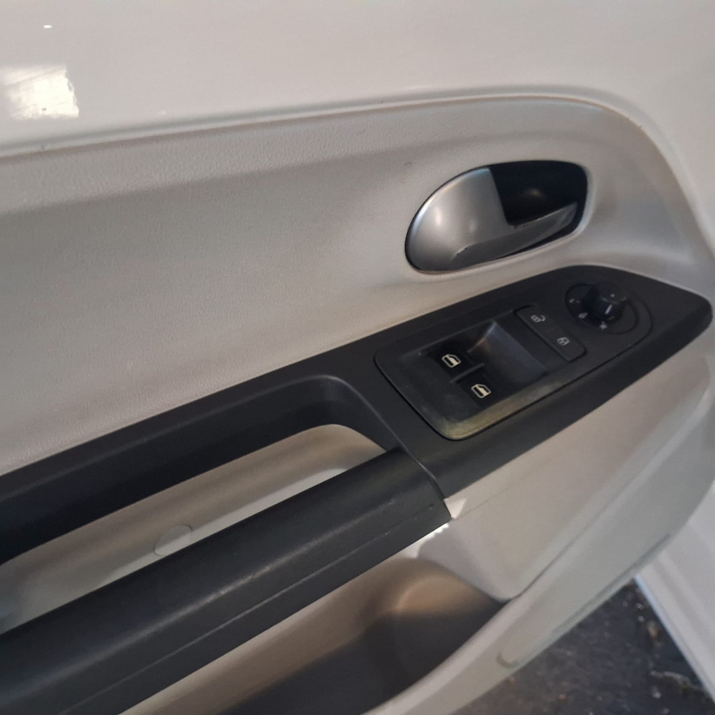 Volkswagen Up! Branco