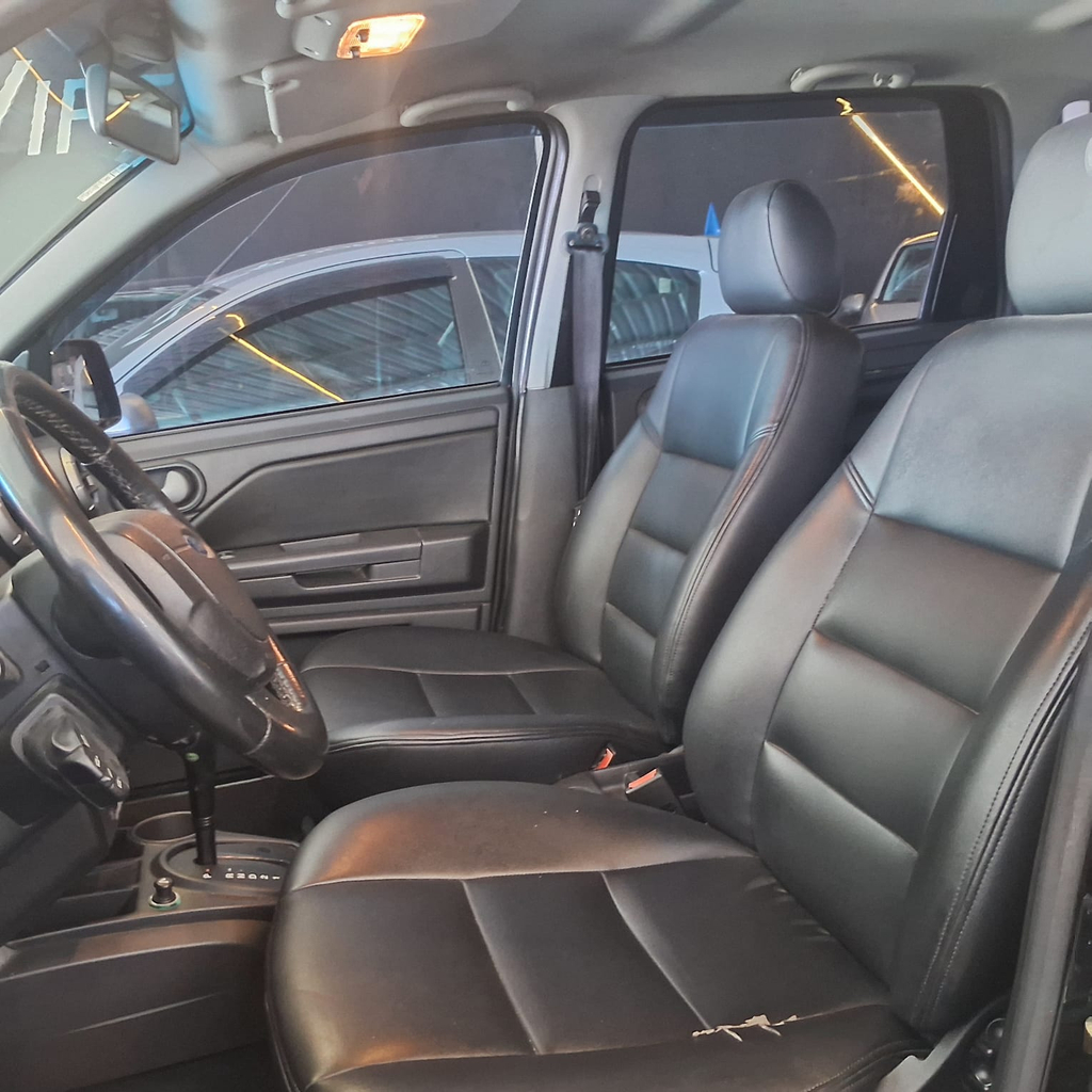 Ford EcoSport Preto