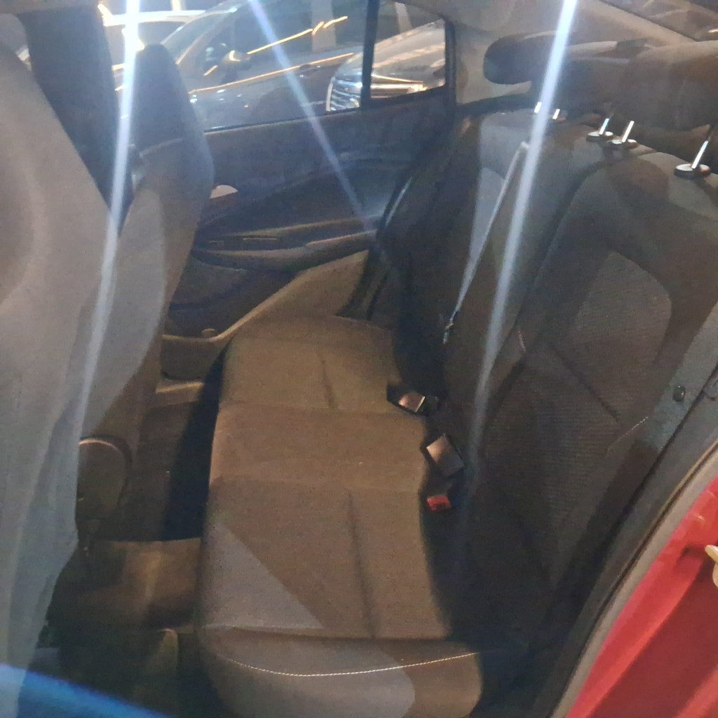 Chevrolet Onix Sedan Vermelho