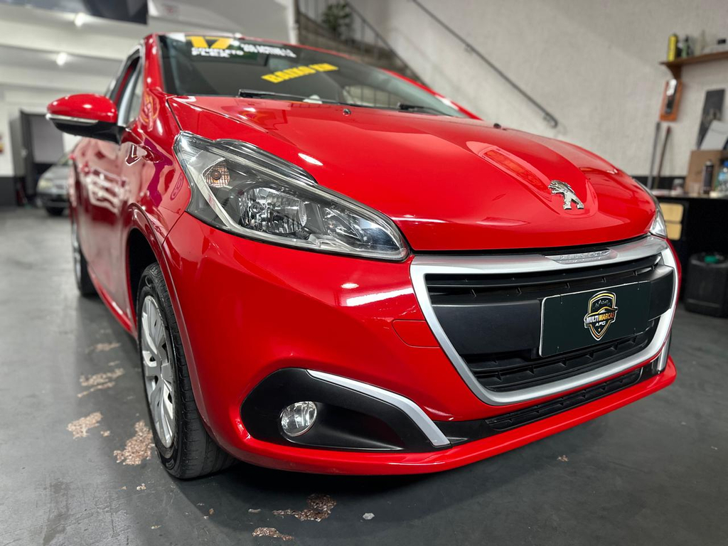Peugeot 208 Vermelho