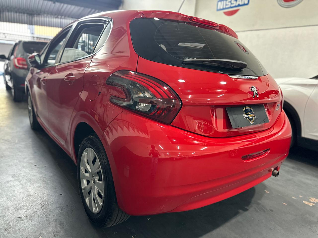 Peugeot 208 Vermelho