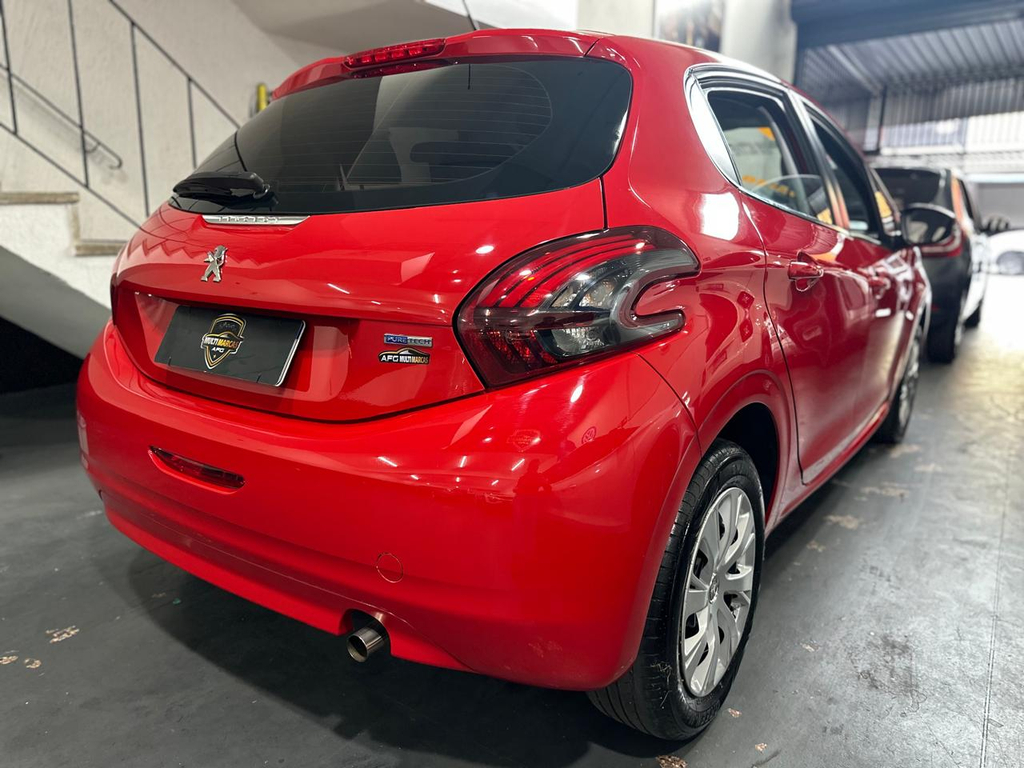 Peugeot 208 Vermelho