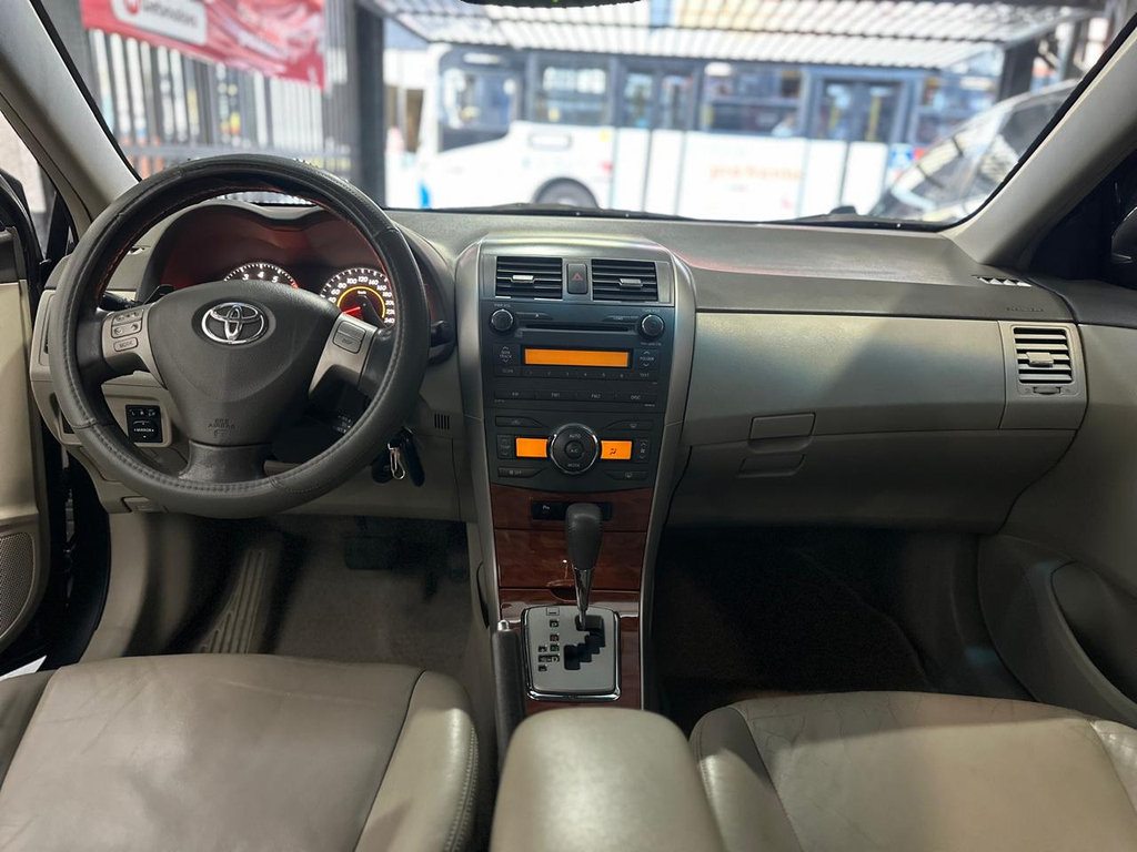 Toyota Corolla Altis Cinza