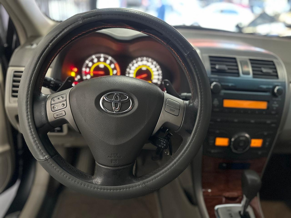 Toyota Corolla Altis Cinza