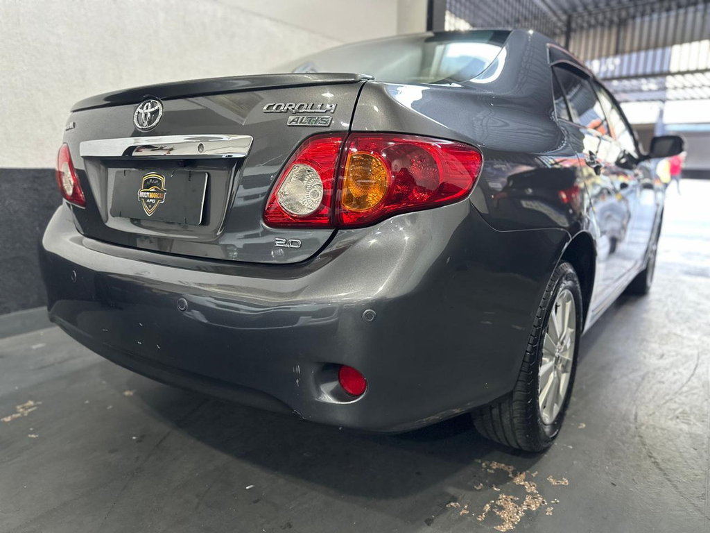 Toyota Corolla Altis Cinza