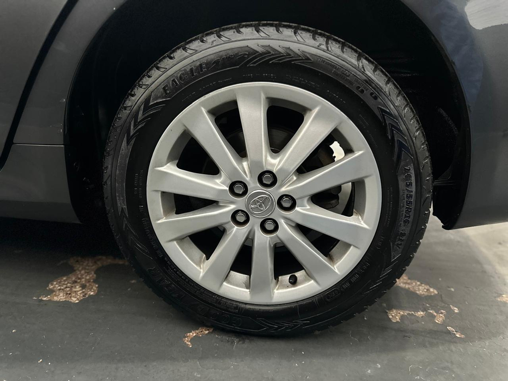 Toyota Corolla Altis Cinza