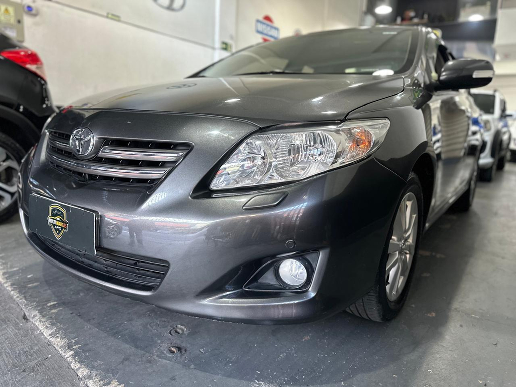 Toyota Corolla Altis Cinza