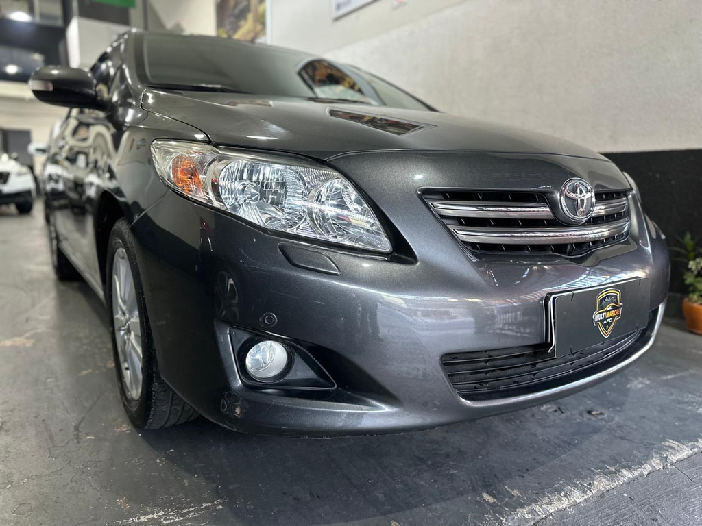 Toyota Corolla Altis Cinza