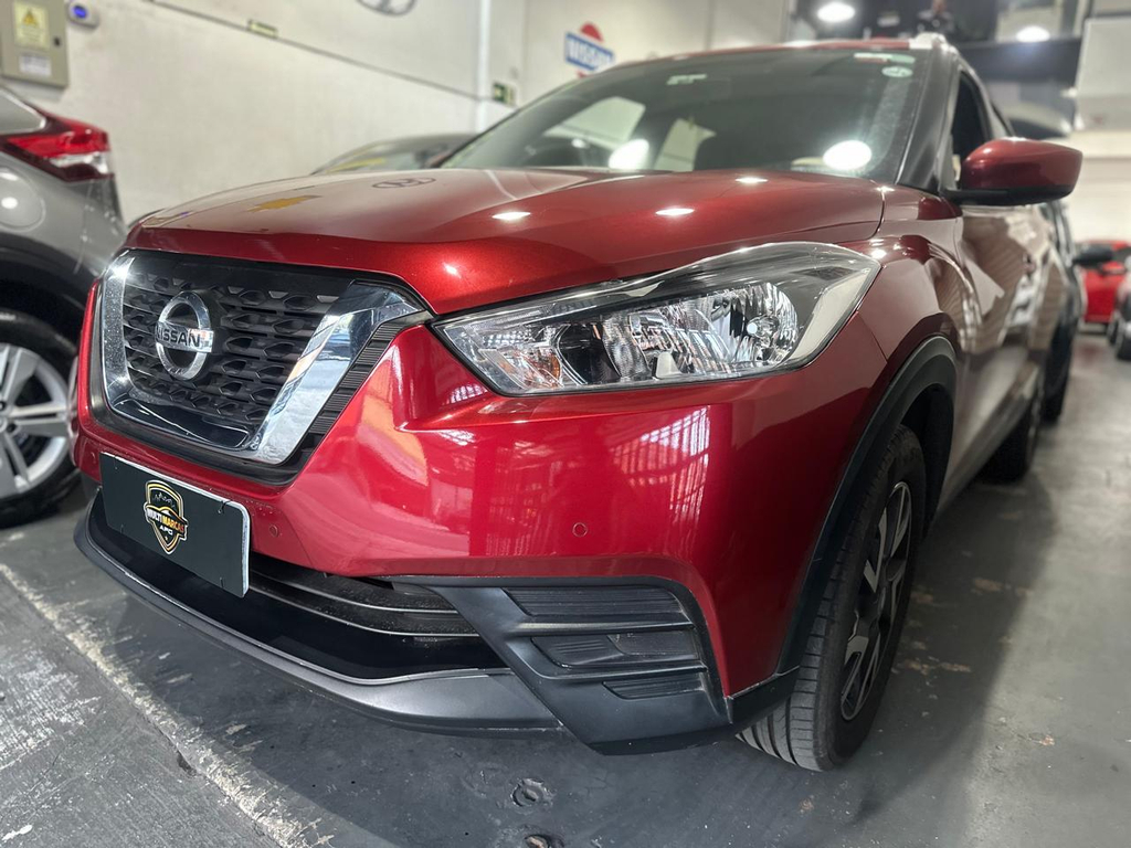 Nissan Kicks Vermelho