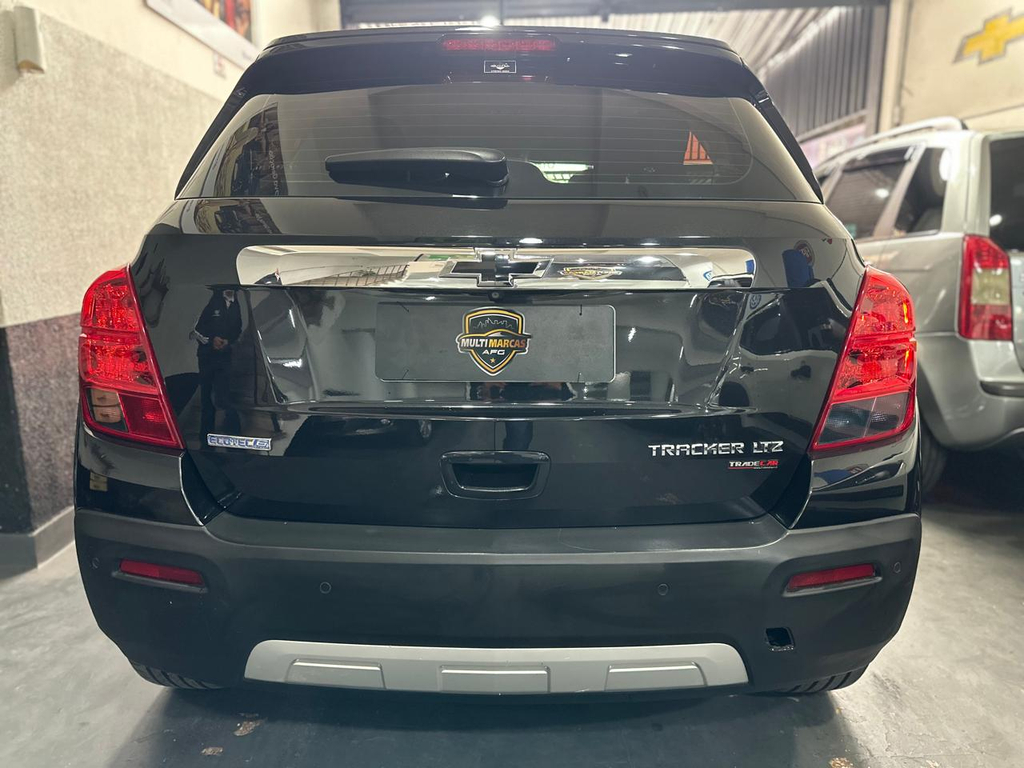Chevrolet Tracker Preto
