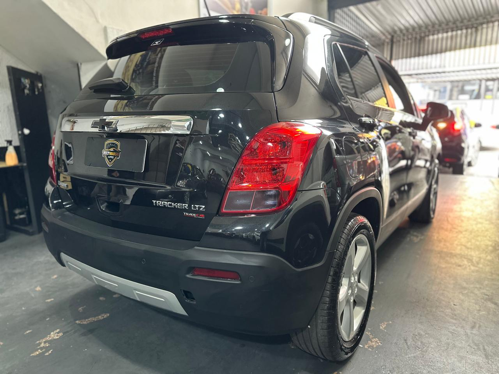 Chevrolet Tracker Preto