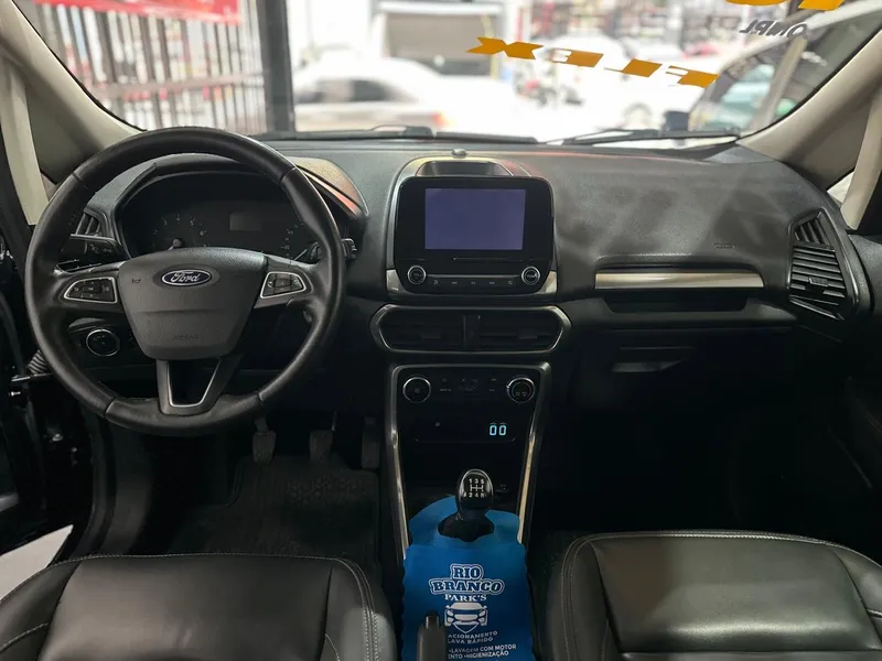 Ford EcoSport Preto