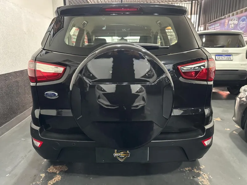Ford EcoSport Preto