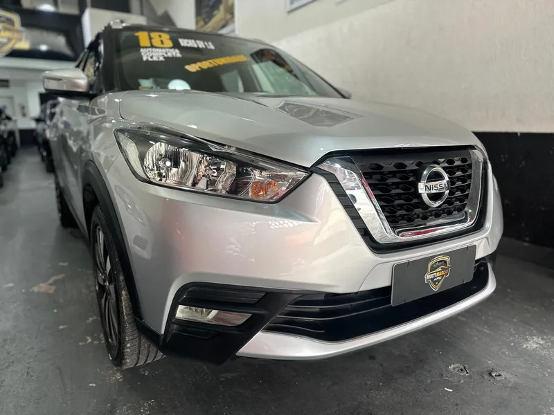 Nissan Kicks Prata
