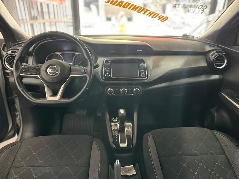 Nissan Kicks Prata