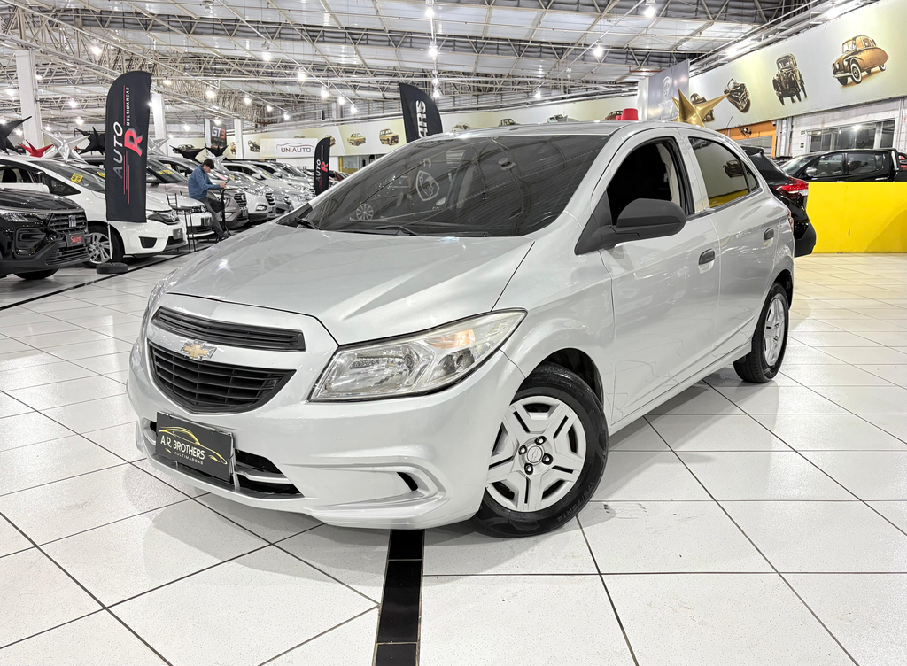 Chevrolet Onix Prata