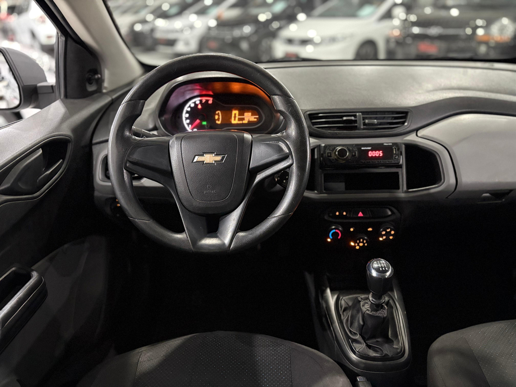 Chevrolet Onix Prata