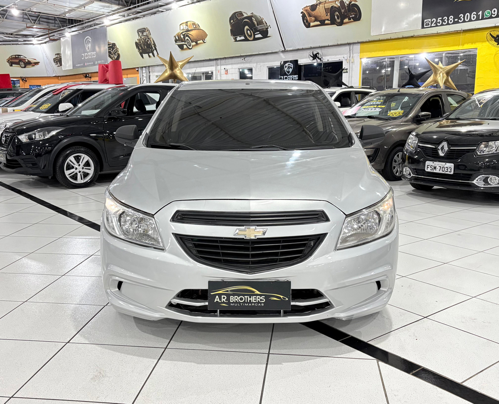 Chevrolet Onix Prata