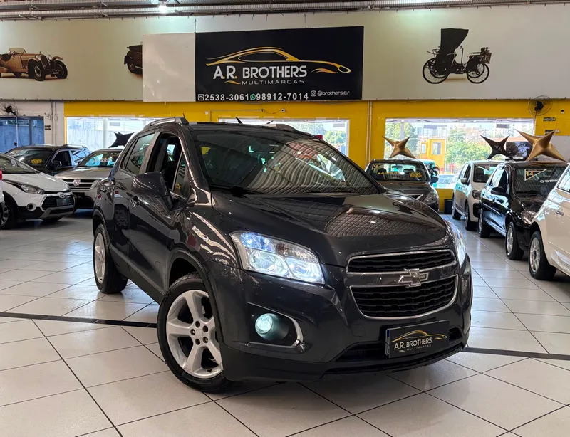Chevrolet Tracker Cinza
