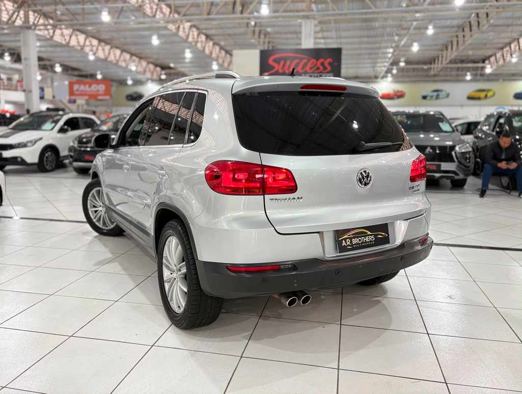 Volkswagen Tiguan Prata