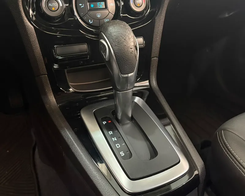 Ford Fiesta Sedan Branco