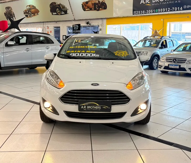 Ford Fiesta Sedan Branco