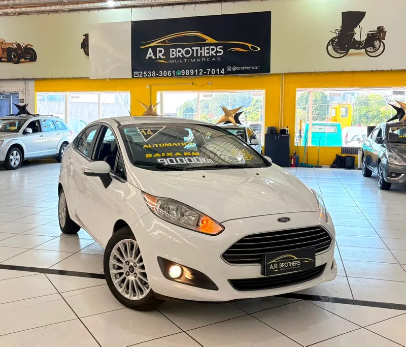 Ford Fiesta Sedan Branco