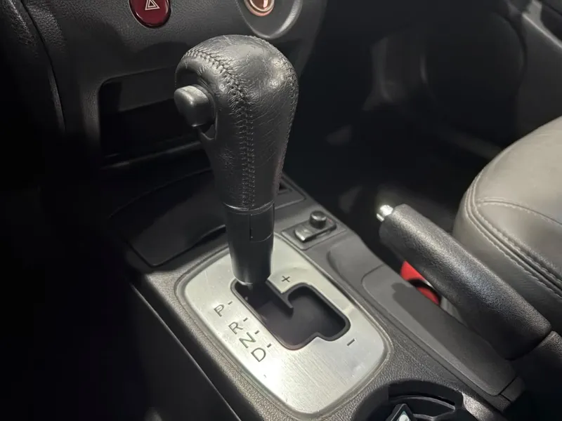 Mitsubishi Airtrek Preto