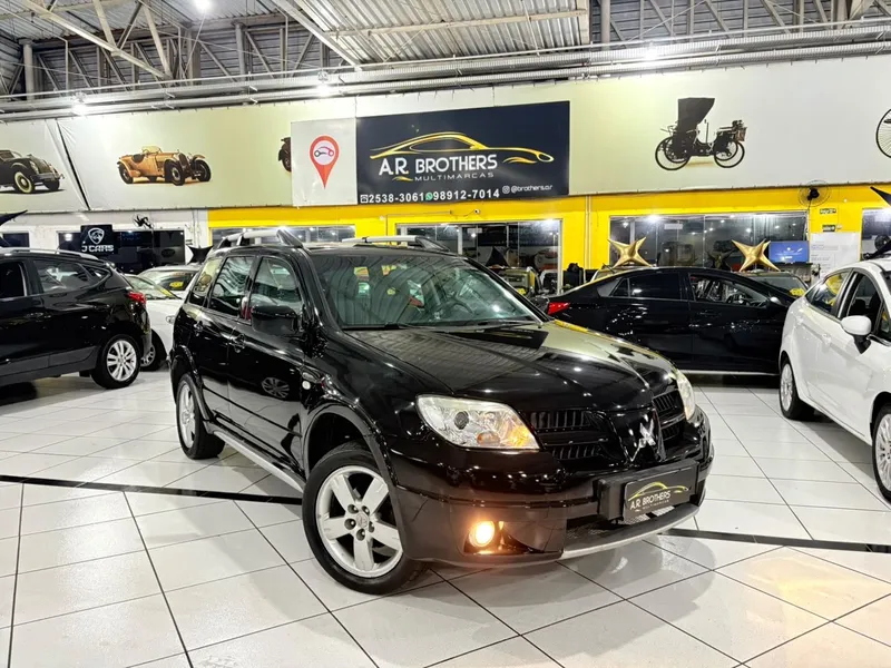 Mitsubishi Airtrek Preto